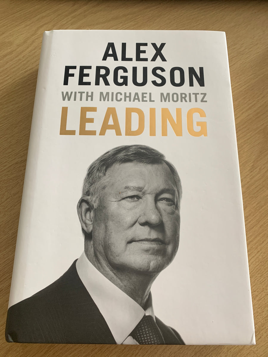 Signed　–　Sports　Central　Alex　Ferguson　Memorabilia　Leading　The　Book　Sports　Central　Memorabilia　UK
