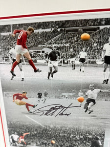 * NEW * Geoff Hurst Signed 1966 World Cup Winners Frame with COA