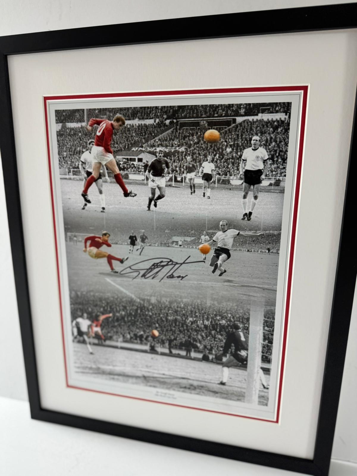 * NEW * Geoff Hurst Signed 1966 World Cup Winners Frame with COA