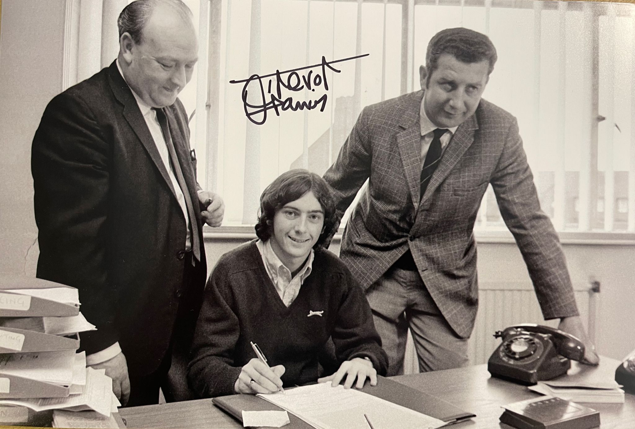 * NEW * Trevor Francis Signed  12 x 8" Photo / Black and White