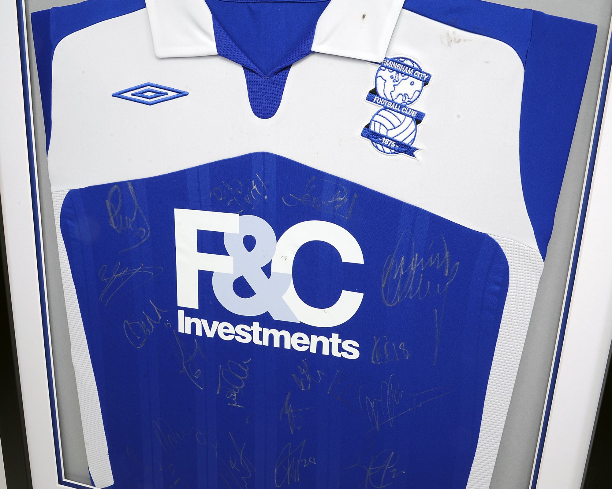 Birmingham City Squad Signed 2009/2010 Framed Shirt - Note - Mark on left shoulder / collar