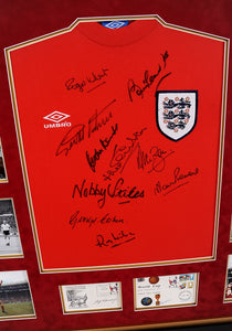 Superb - England 1966 Frame - signed by all players, Sir Alf Ramsey, and Kenneth Wolstenholme