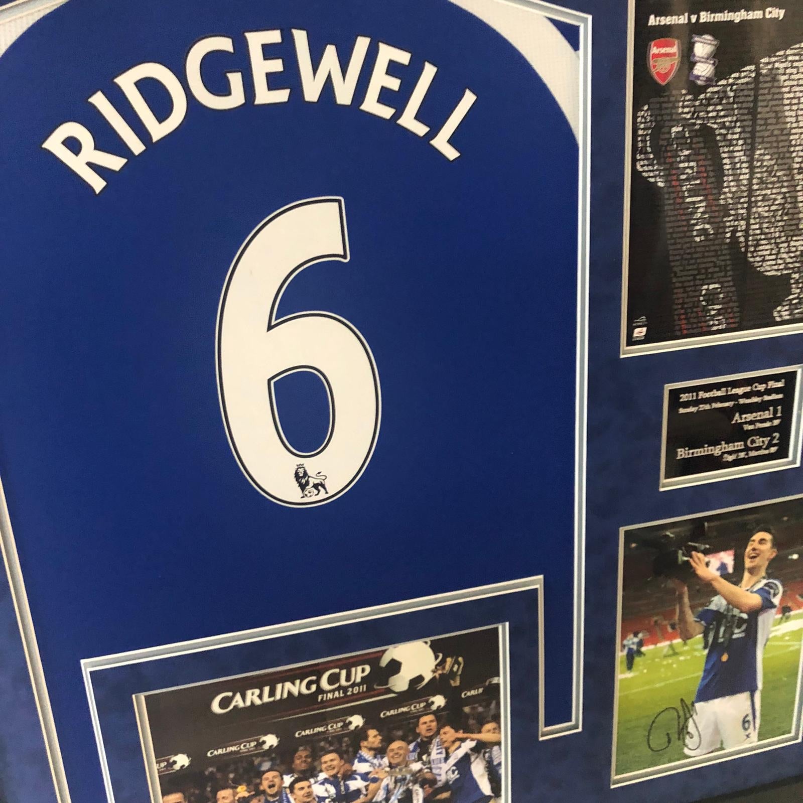Liam Ridgewell Carling Cup Winner - Signed Birmingham City Frame with Replica Shirt