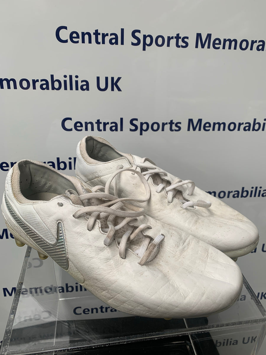 David Davis Birmingham City Match Worn Nike Tiempo Boots Central